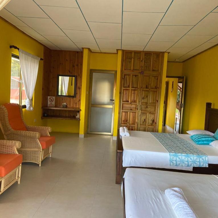 Linsen Selfcatering Apartments La Digue  Extérieur photo