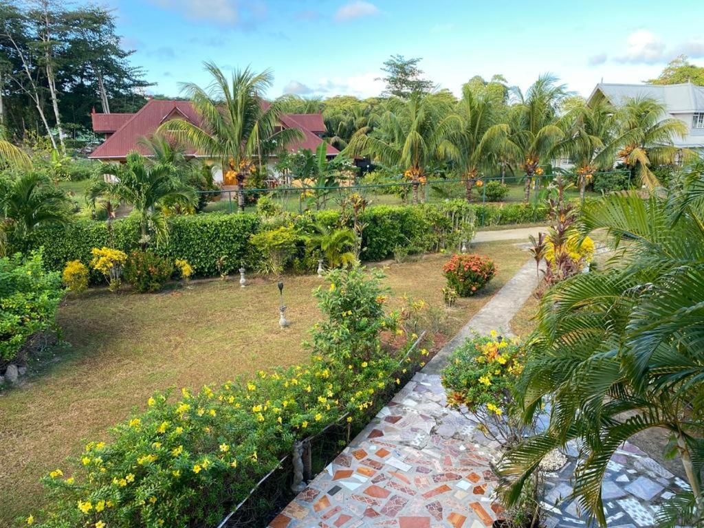 Linsen Selfcatering Apartments La Digue  Extérieur photo