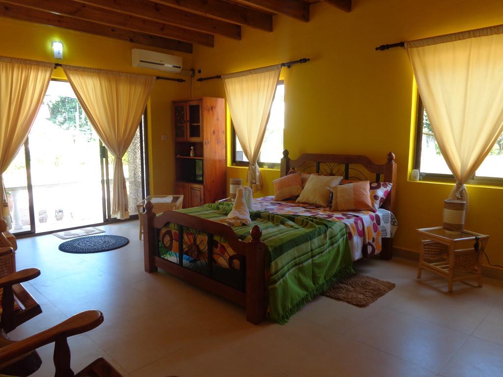 Linsen Selfcatering Apartments La Digue  Extérieur photo