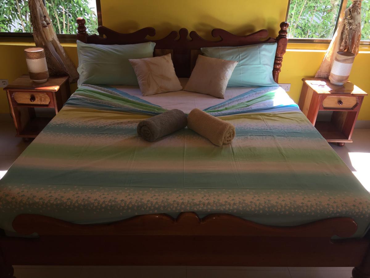 Linsen Selfcatering Apartments La Digue  Extérieur photo